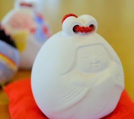 土鈴人形の絵付け